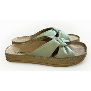 Earth Origins Sea foam Green Leather Slip On Sandals Women's Size 9 B New‎